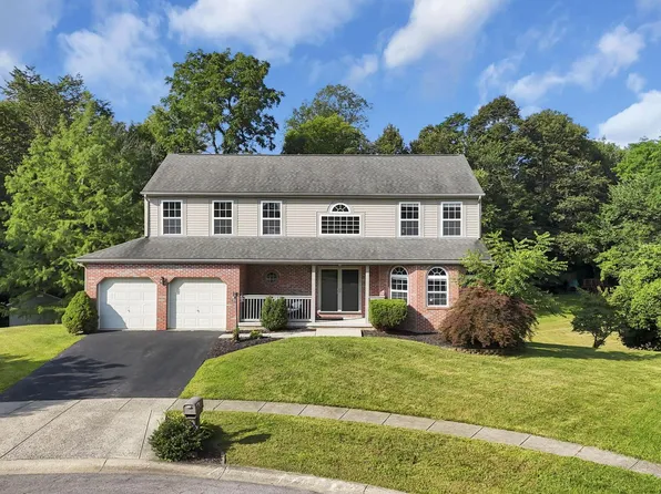 19 Ravine View Ct, Pataskala, OH 43062