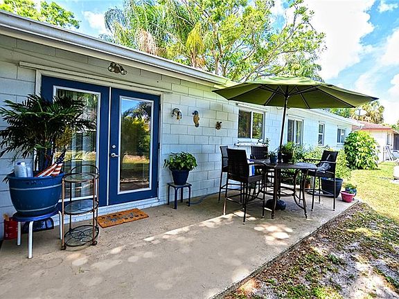 4th image of 556 21st Ave