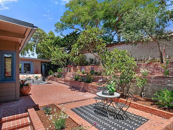 4th image of 602 Cypress Point Road