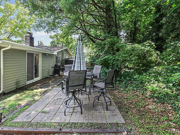 5th image of 459 W Lake Dr