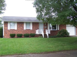 144 English Rd, Point Pleasant, WV 25550