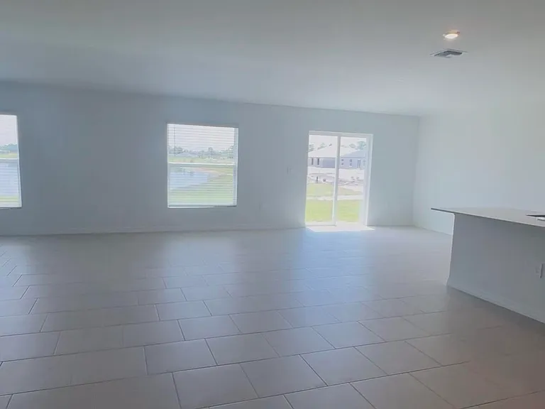 17124 Pompeii Way — Photo 5