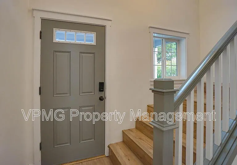 423 NW 153rd St — Photo 5