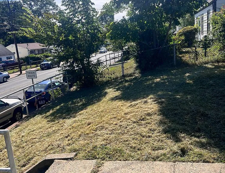 229 Manassas Dr — Photo 16