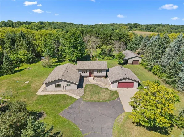 566 Plourde Dr, Somerset, WI 54025