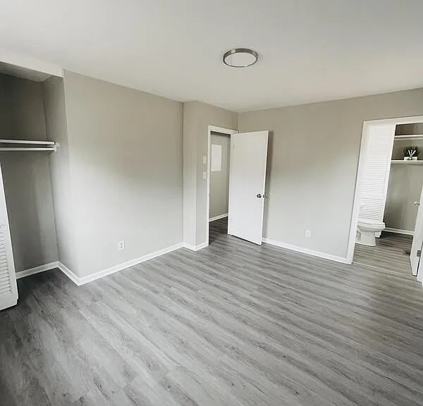 338 Milburn Dr — Photo 6