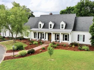 3899 Albert Matthews Rd, Columbia, TN 38401