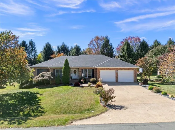 2915 Barrington Dr, Harrisonburg, VA 22801