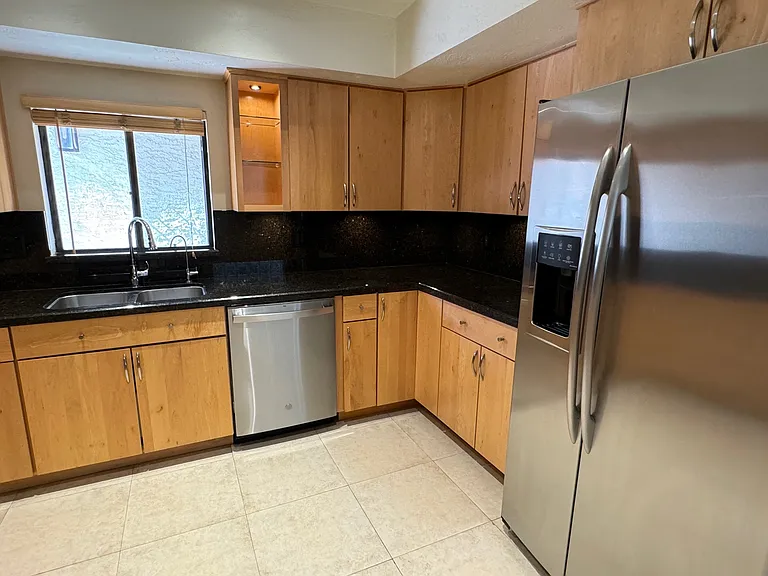 4835 N 35th Pl — Photo 17