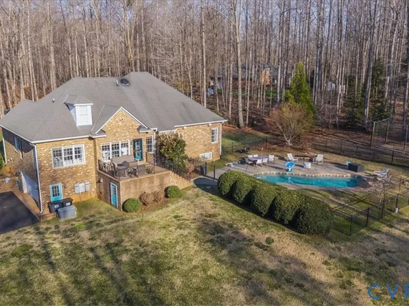 2792 Maple Grove Ln E, Powhatan, VA 23139