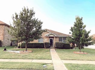 415 Round Rock Dr, Cedar Hill, TX 75104