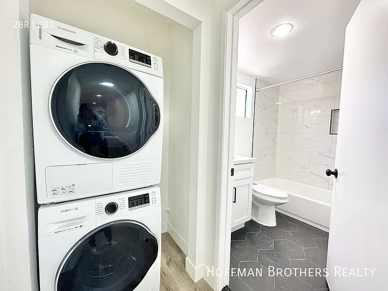 5440 Carlton Way #103 — Photo 7