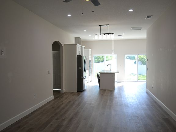 3rd image of 6474 Taylor Ct