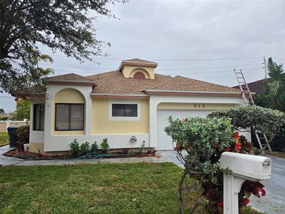 913 E Maple St, North Lauderdale, FL, 33068