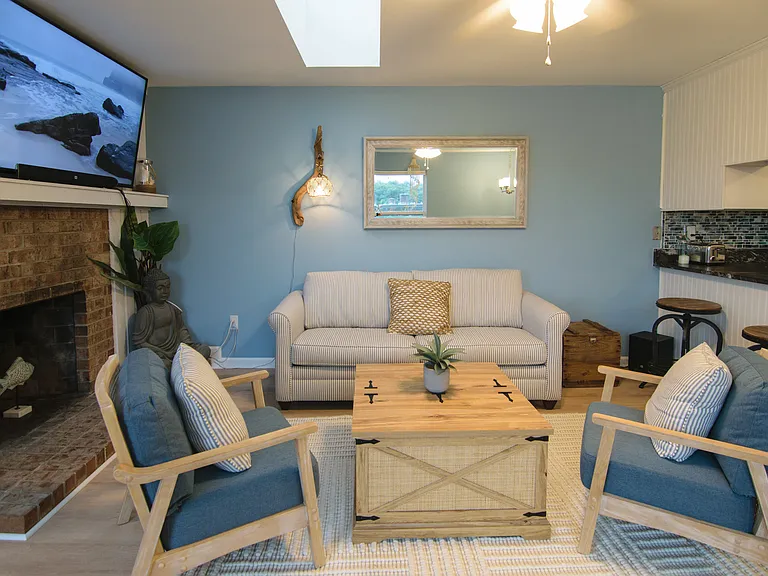 2801 Seahorse Ct — Photo 9