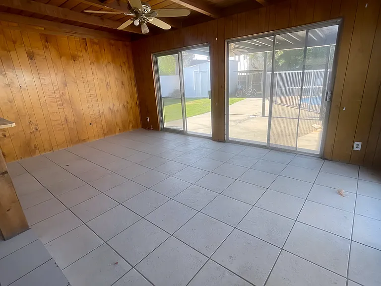 340 Cindy Ct — Photo 11