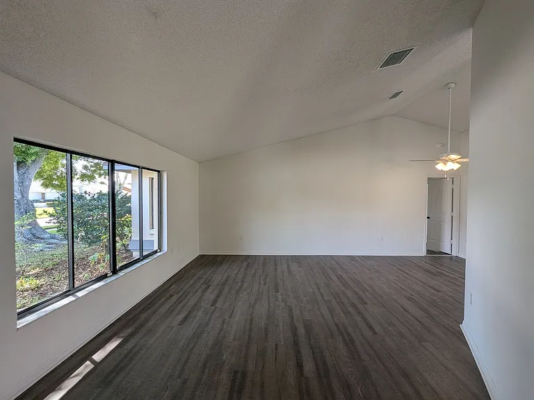 11322 Torrey Pines Dr — Photo 7