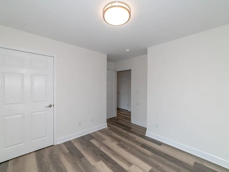 Midway Townhome — Photo 22