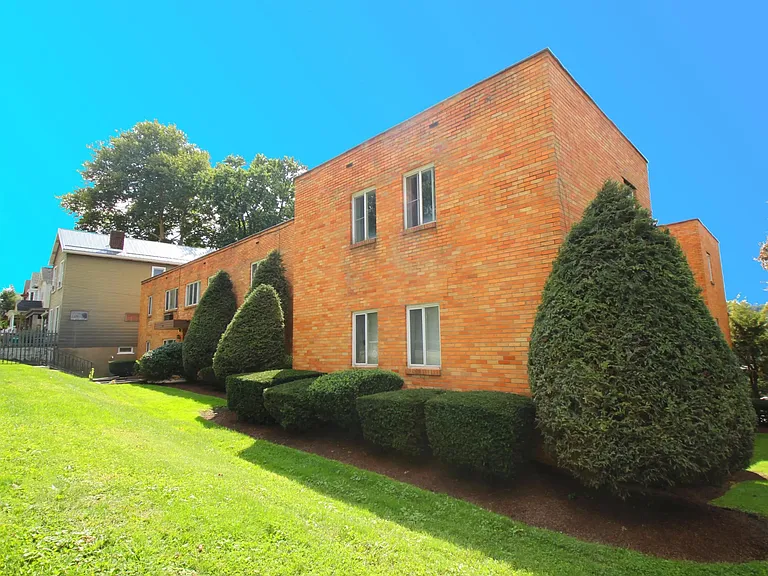 600 Orchard Ave — Photo 9