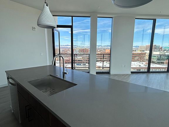 5th image of 227 N Broadway #401