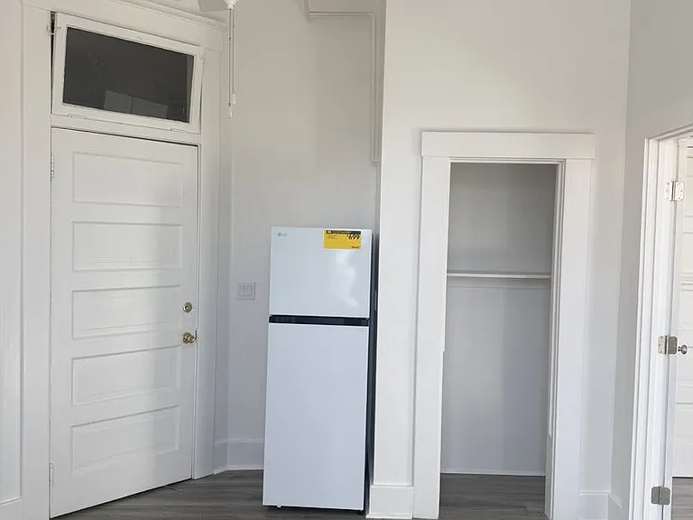 129 N Cortez St — Photo 17