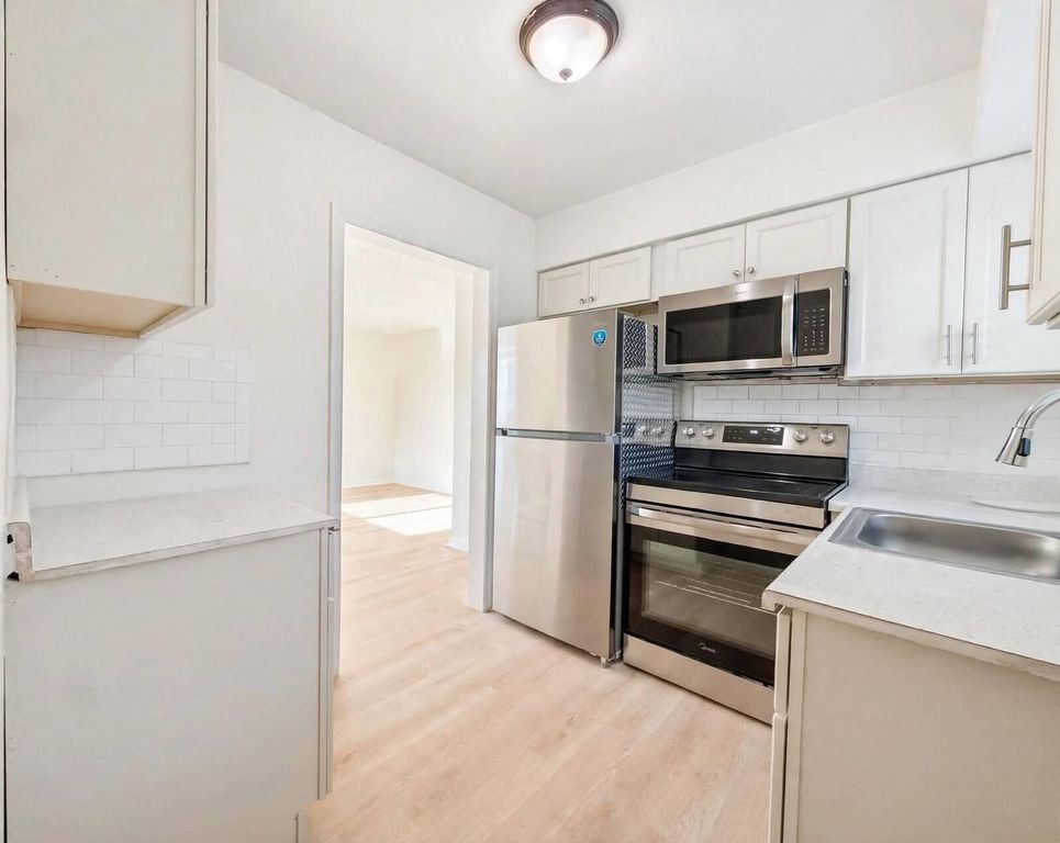 2961 NE 7th Ave APT A, Pompano Beach