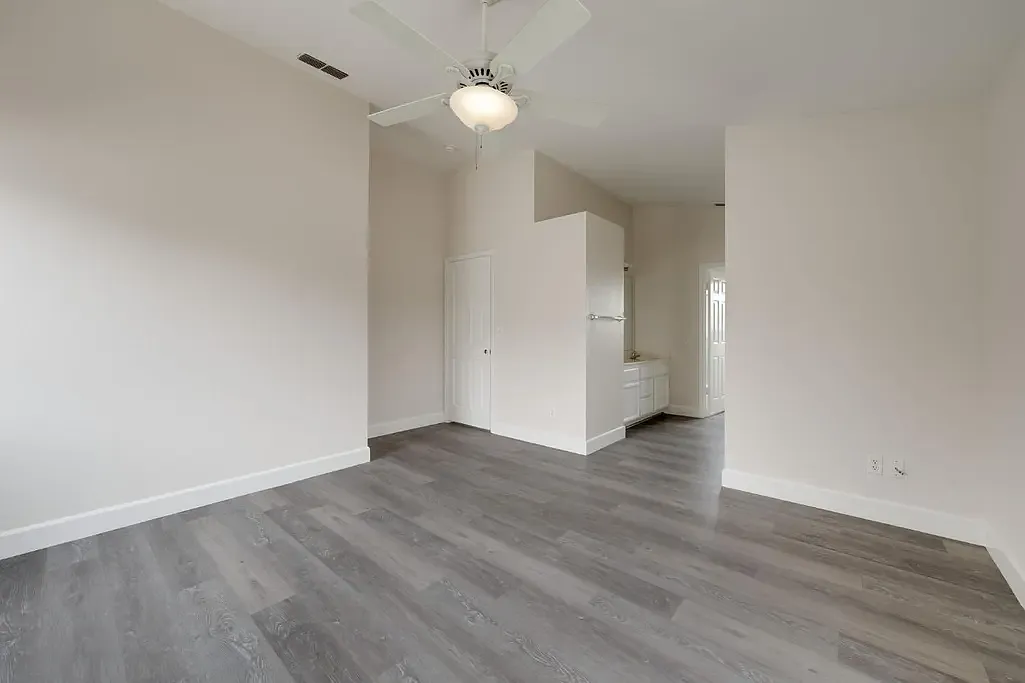 4 bed, 2.5 bath, 1505 sqft, $2,900 — Photo 1