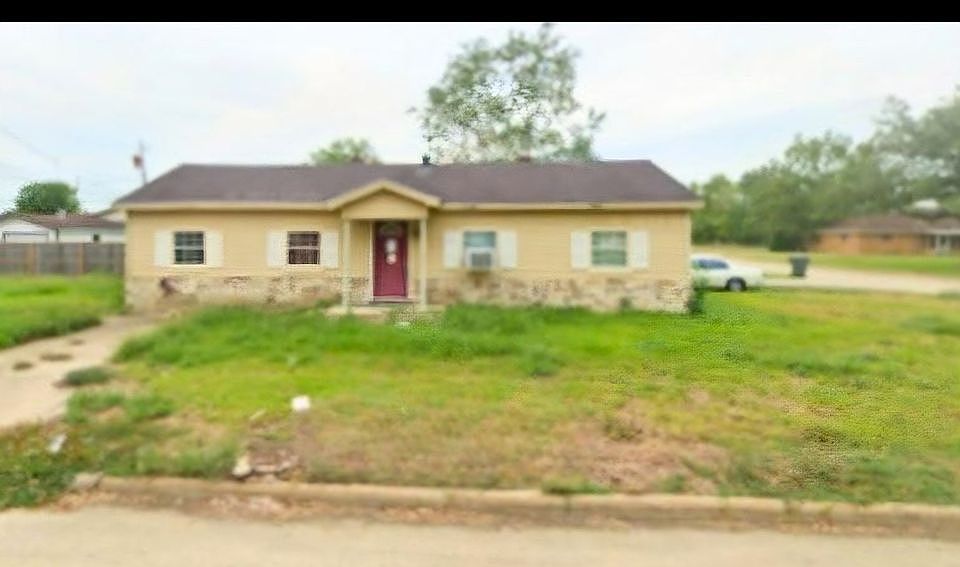 1st image of 4490 Irene St