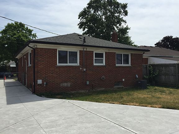 2nd image of 26413 Princeton St