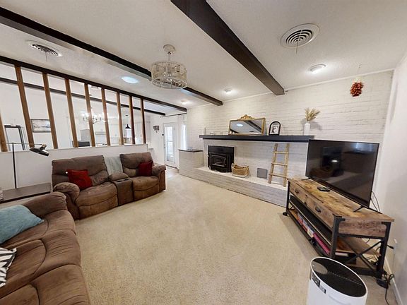 4th image of 609 Starlite Dr