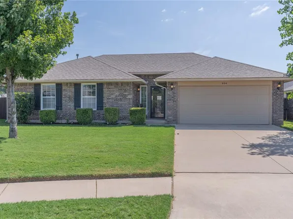 904 Norway Ave, Yukon, OK 73099
