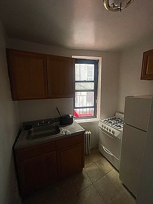 5th image of 3508 Perry Ave #6A