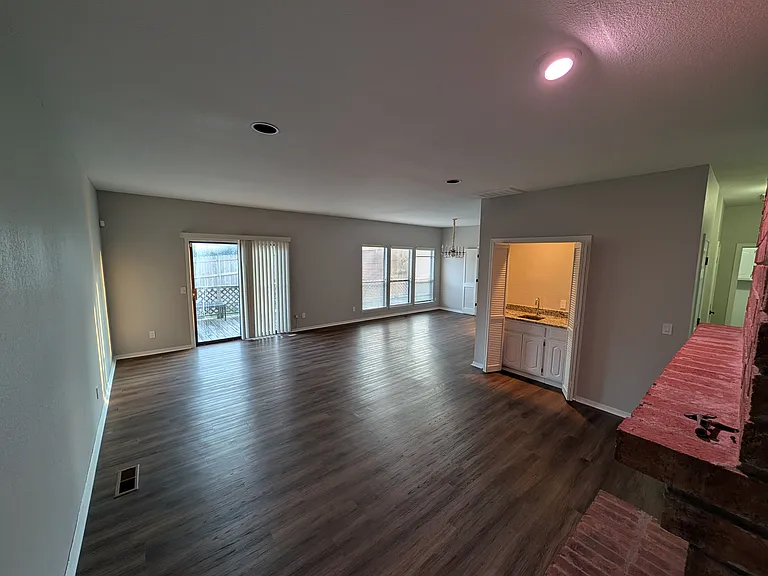 Living / Dining Area / Wet Bat