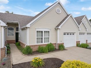 2812 Stratford Cir, Akron, OH 44312
