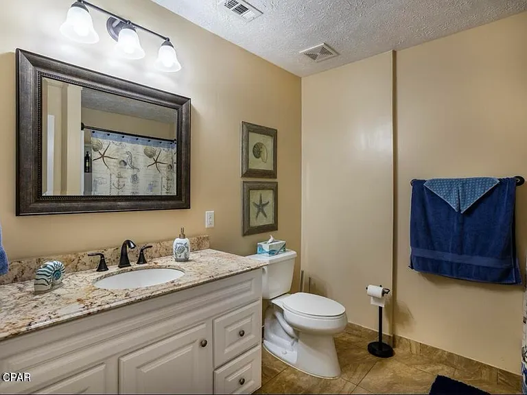 7125 N Lagoon Dr #C — Photo 10