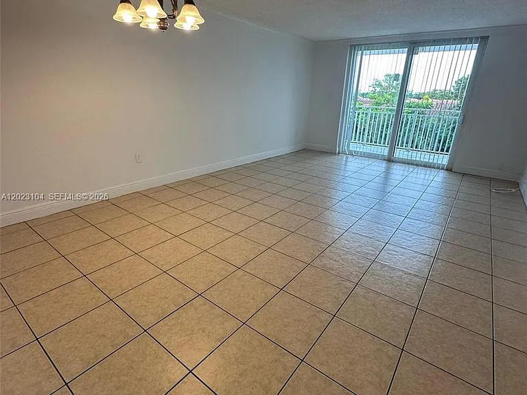 6930 Miami Gardens Dr #1-408 — Photo 2