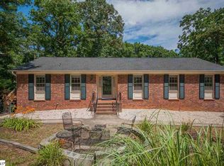 7 E Woodburn Dr, Taylors, SC 29687