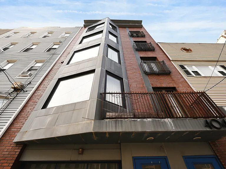 404 Monroe St #5 — Photo 23