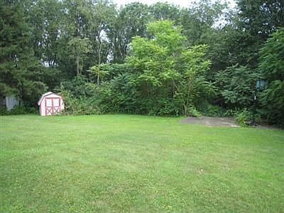 3rd image of 905 Crestview Dr