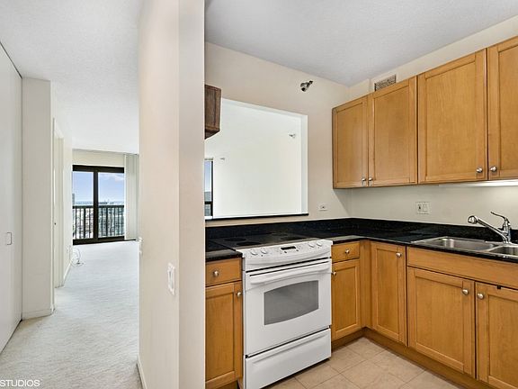 5th image of 400 N Lasalle St #2809