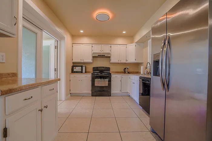 845 W Romo Jones St — Photo 27