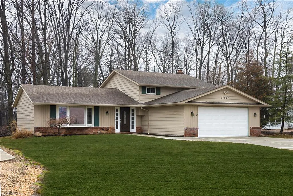 17024 Hunting Meadows Dr photo 1