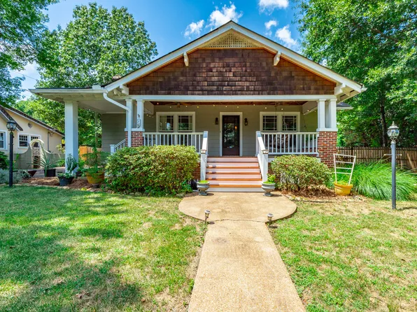 1125 S Crest Rd, Rossville, GA 30741