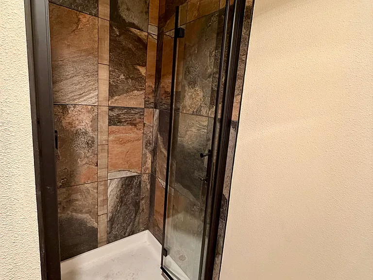 Pioneer Dr — Photo 26