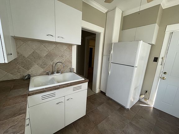 5th image of 3800 Central St #552871