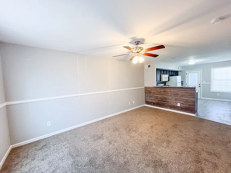 2279 McCormick Ln #B — Photo 3