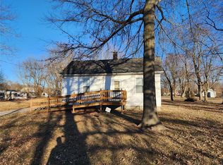 1046 Pine St, Mount Olive, IL 62069