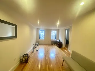 310 East 74th Street, #5U