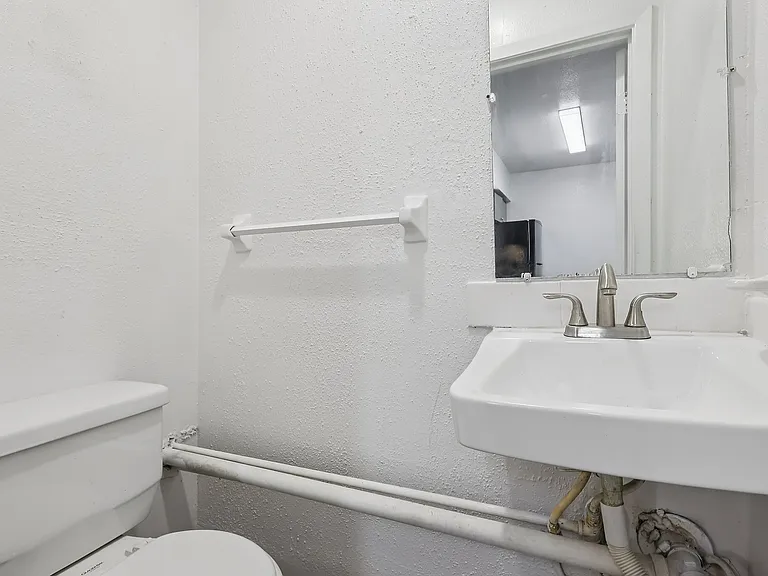 22-web-or-mls-6718 De Moss Dr Unit 256-S2102-007
