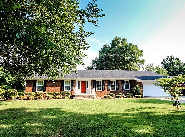 1st image of 2038 Crestwood Dr